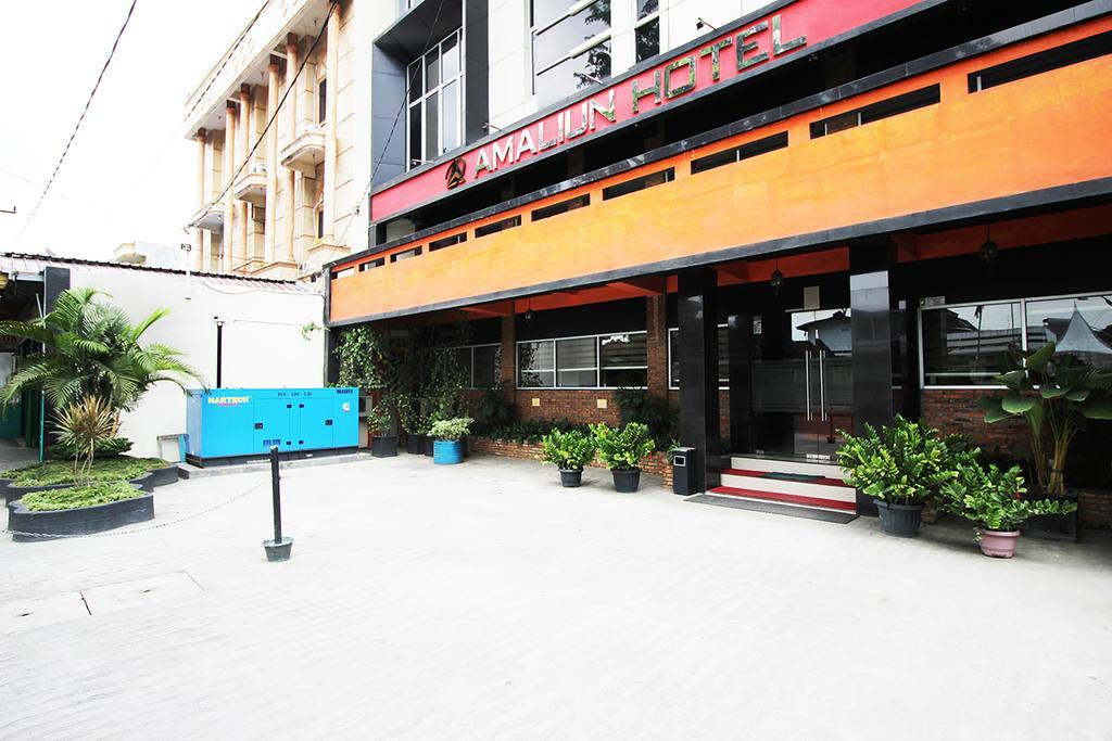 Amaliun Hotel Medan Esterno foto