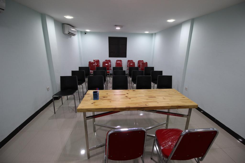 Amaliun Hotel Medan Esterno foto