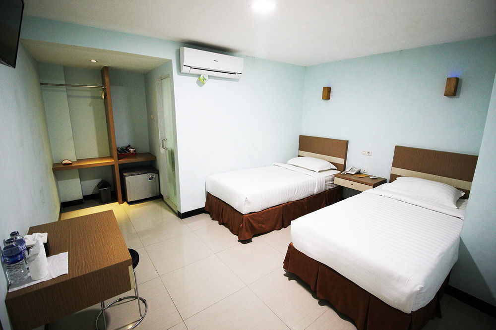 Amaliun Hotel Medan Esterno foto